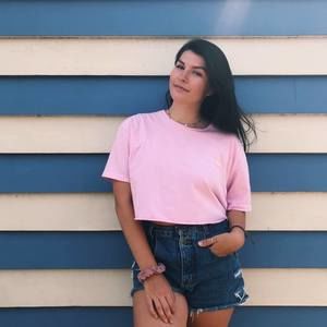 Meet your Posher, Maya